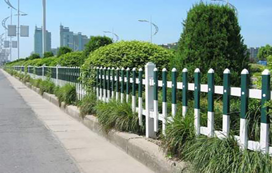 綠化草坪<a href=http://stillcrazysailing.com target=_blank class=infotextkey>護欄</a>